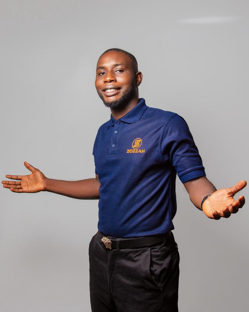 Senior expert ready to scale knowledge into digital income